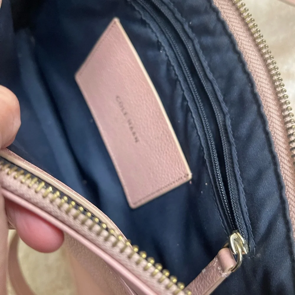 COLE‎ HAAN Shoulder bag Leather PNK CHO11158 pink Smooth Top Zip Pockets